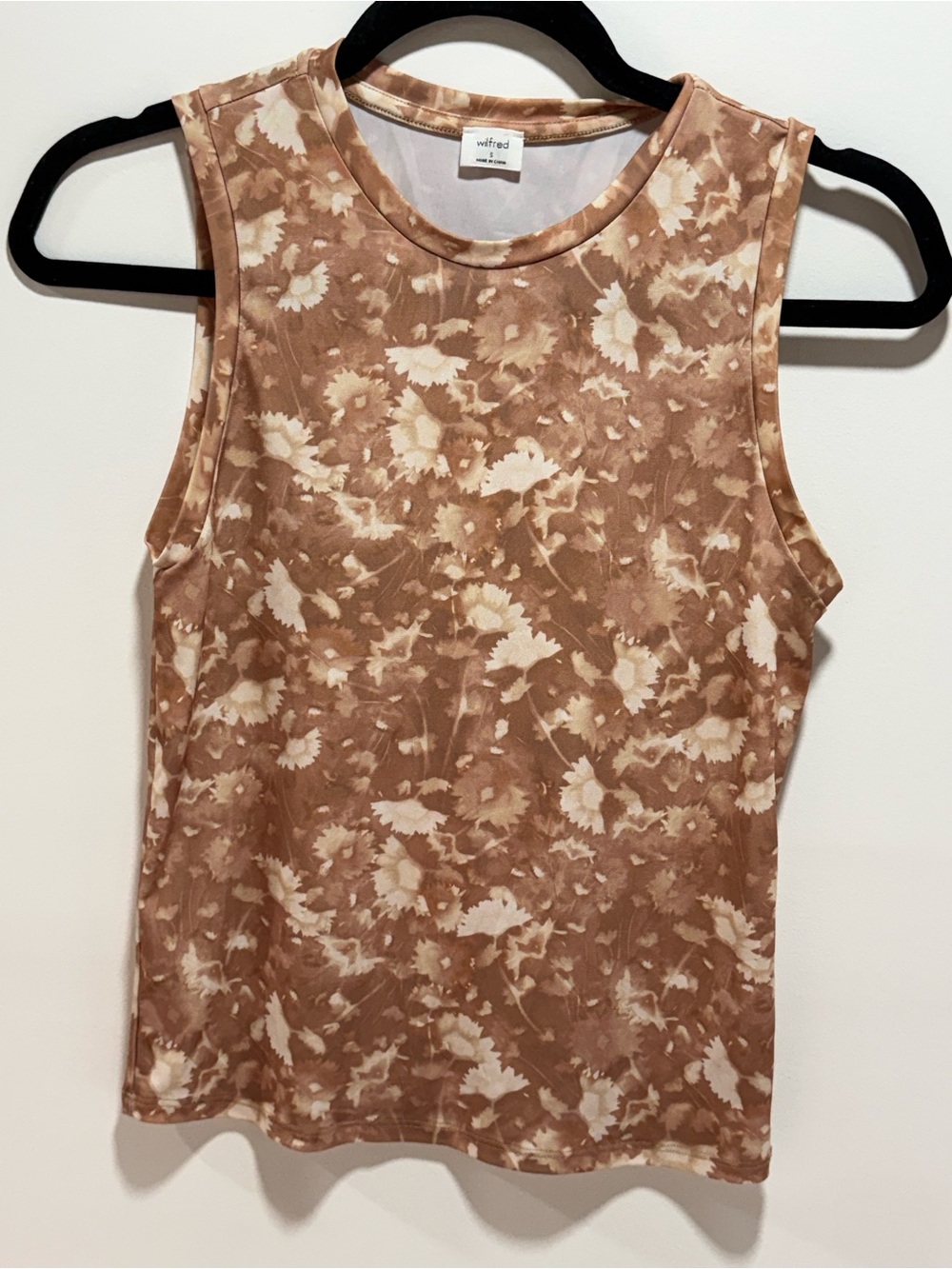 Wilfred Aritzia Floral Limette Muscle Tank Size Small NWOT Fall Tones